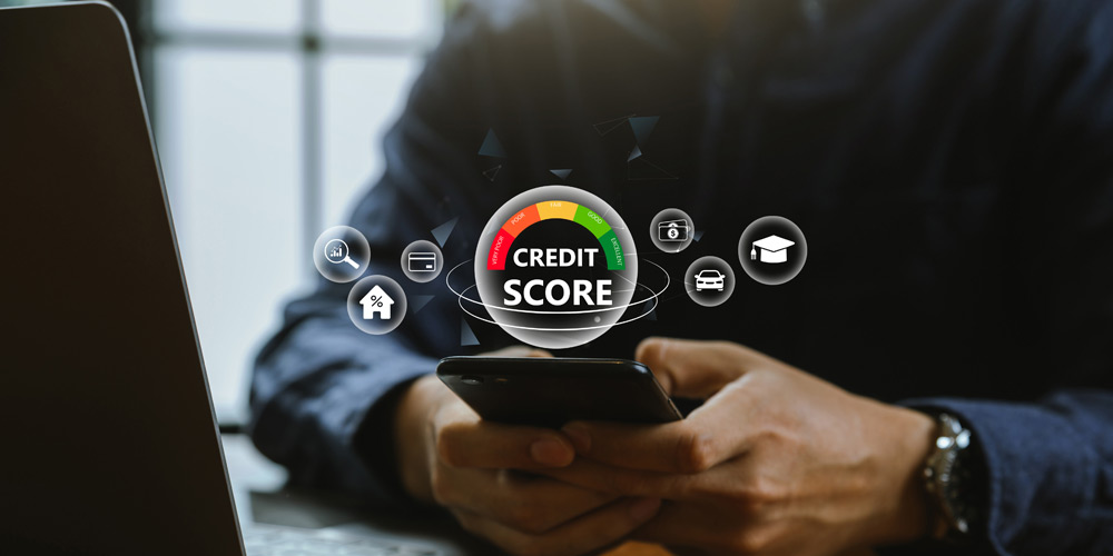 Credit score graphic hovering above a phone